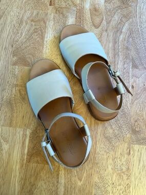 Madewell Off-White Leather Sandals with Buckle Women's US Size 7